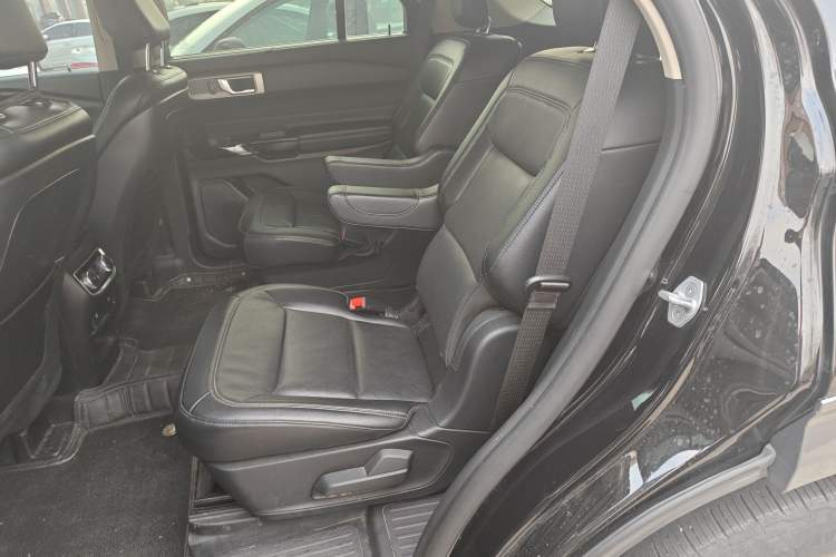 Used Ford Explorer 2020 EcoBoost 285 4x4 Titanium Edition 6 Seats