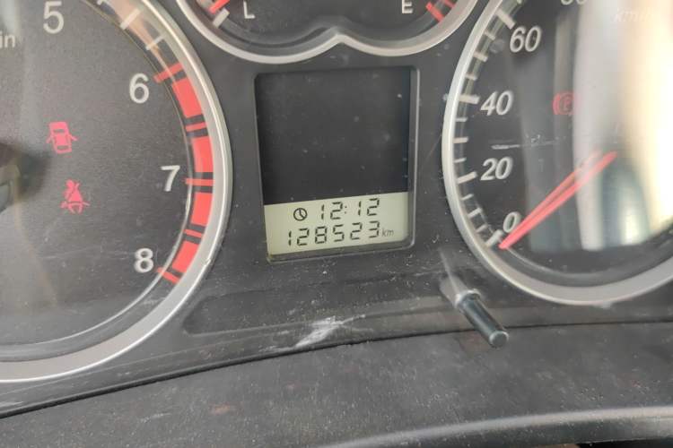 Used Haval H5 Classic 2013 Zhizun Edition 2.0L Manual Two-Wheel Drive Entry-Level Model