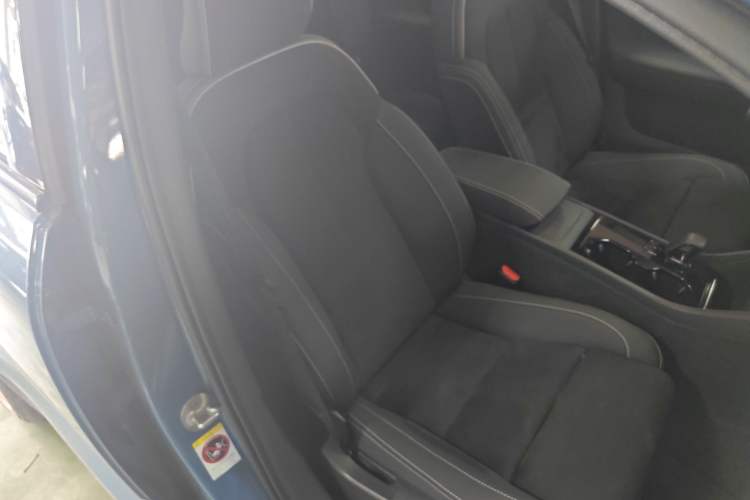 Used Volvo C40 2024 Long-Range PRO Version
