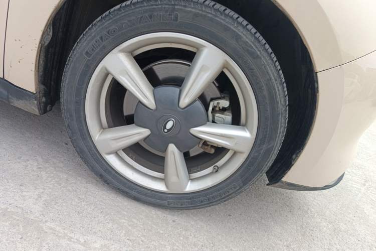 Used ORA Good Cat 2023 401 km Standard Range Luxury Version Lithium Iron Phosphate
