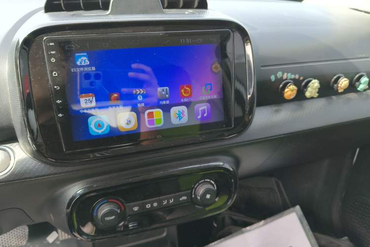 Used Roewe Clever 2021 302 km New Four-Seater Super-Efficient Version
