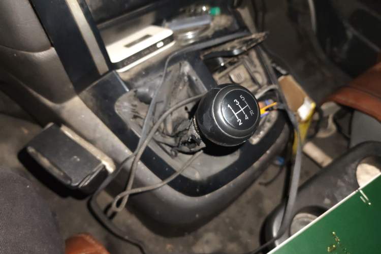 Used Jinbei Grace 2016 2.0L Standard Delivery Version Gear Lever