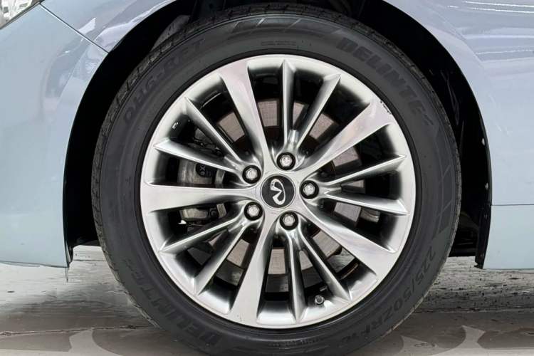 Used Infiniti Q50L 2018 2.0T Enjoyment Version China V Standard
