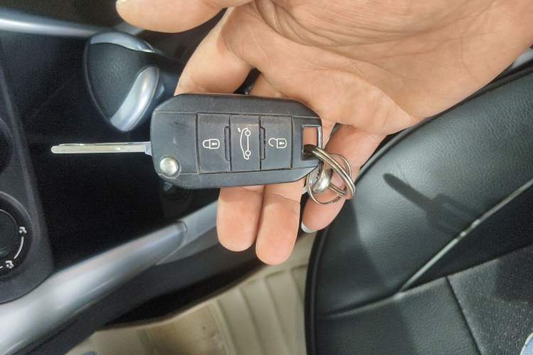 Used Citroen C3-XR 2015 1.6L Automatic Fashion Model Vehicle Key