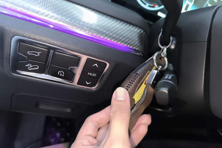 Used Hongqi HS5 2019 2.0T Smart Connect Flagship All-Wheel-Drive Version