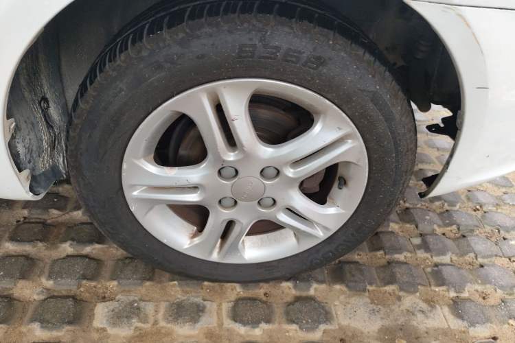 Used Geely Auto Diamond 2014 Sedan 1.5L Manual Entry-Level Model