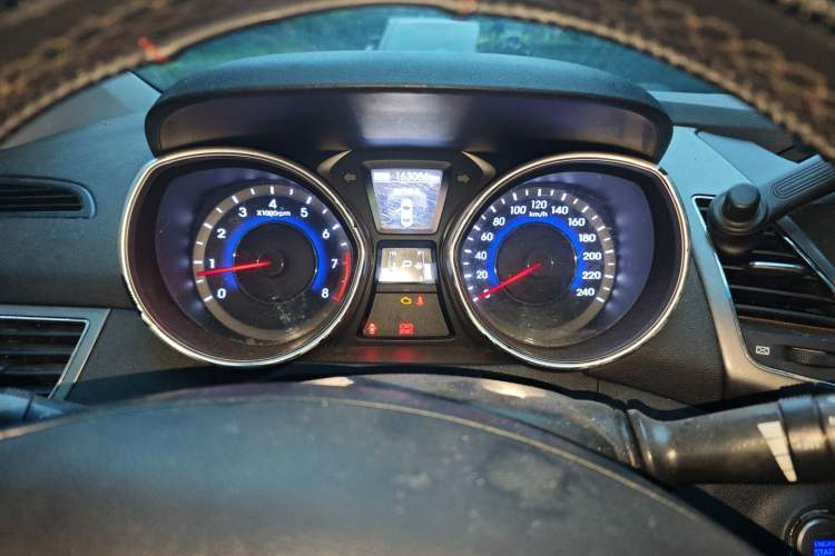 Used Hyundai Elantra (5th Generation / Langdong) 2013 1.6L Automatic Luxury Model Instrument Cluster