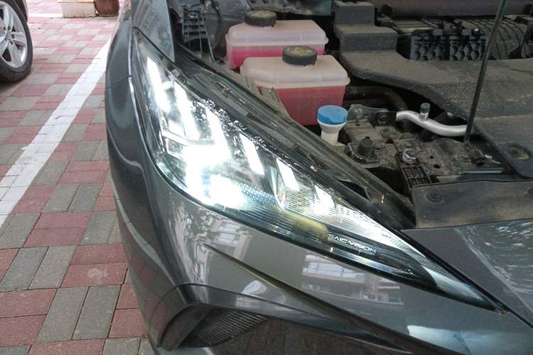 Used MG 4 EV 2023 415 km Range Sea-Faring Champion Edition
