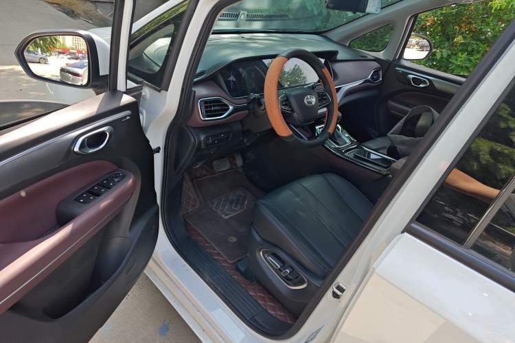 Used GAC Trumpchi M6 2023 PRO 270T DCT Luxury Edition
