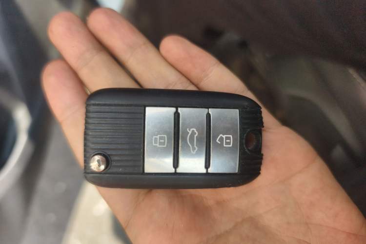 Used MG ZS 2017 1.5L Automatic Luxury Edition Vehicle Key