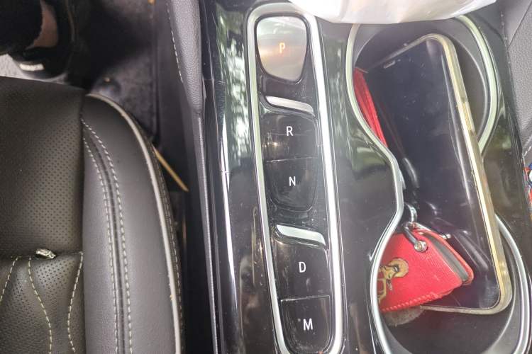 Used Buick Envision 2020 Encore S 652T All-Wheel-Drive Avenir Gear Lever