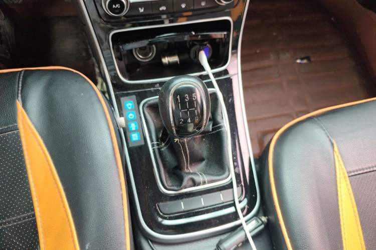 Used CHANGAN KAICHENG Oushang A600 2018 1.5L Manual Elite Version
