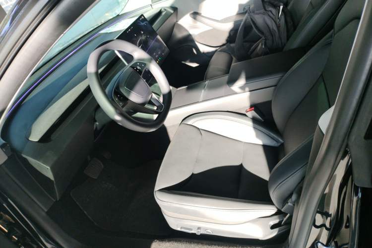 Used Tesla Model 3 2025 Rear-Wheel-Drive Version