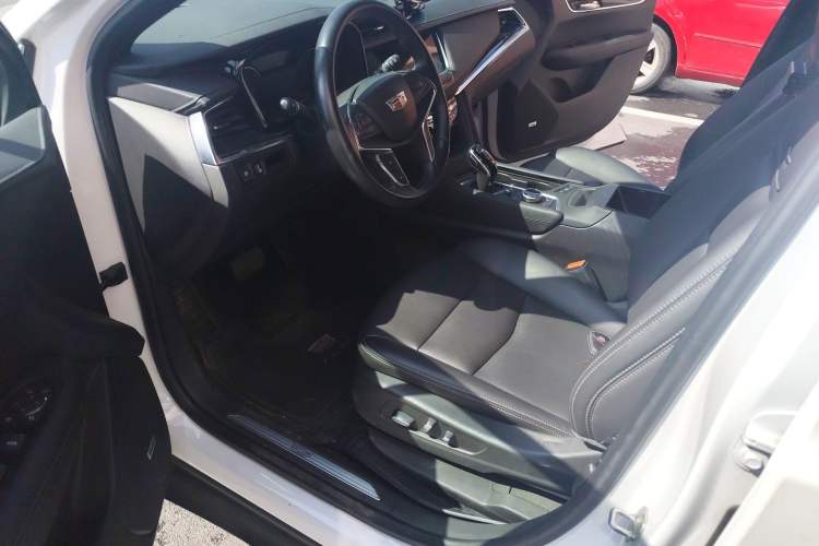 Used Cadillac XT5 2023 2.0T Two-Wheel-Drive Fashion Edition Left Front Seat