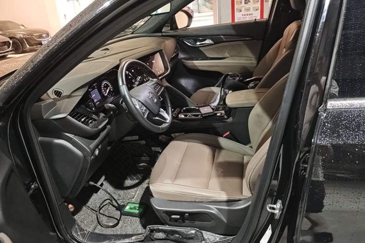 Used Buick Envision 2023 Encore Plus 652T Five-Seat Luxury Model
