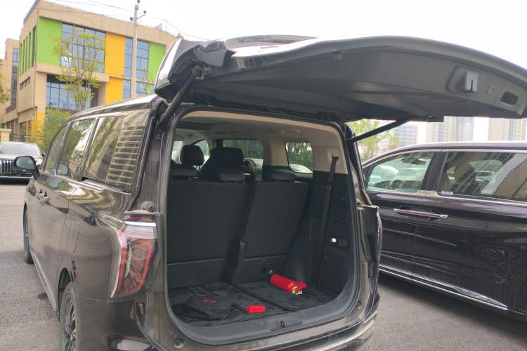 Used Hongqi HQ9 PHEV 2024 2.0T Four-Wheel Drive Business Edition
