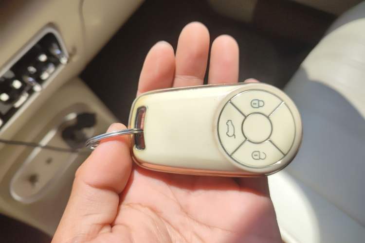 Used ORA Good Cat 2023 401 km Standard Range Premium Trim Ternary Lithium Vehicle Key