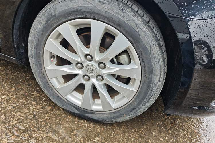 Used Buick LaCrosse 2013 2.4L SIDI Leading Comfort Version
