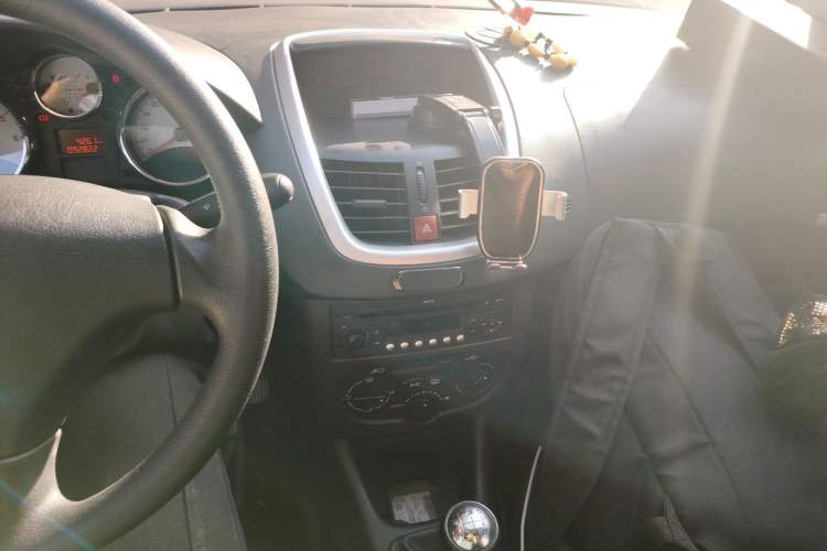 Used Peugeot 207 2011 Sedan 1.4L Manual Yule Edition Audio And AC Panel