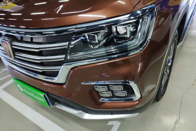 Used Roewe RX8 2018 30T Smart Connectivity Two-Wheel Drive Supreme Edition Left Front Headlight