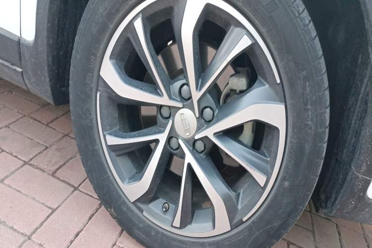 Used Geely Auto Emgrand GS 2019 1.4T CVT Edition Right Front Wheel Hub