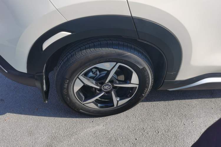 Used BYD Yuan UP 2024 401KM Leading Edition Right Rear Wheel Hub