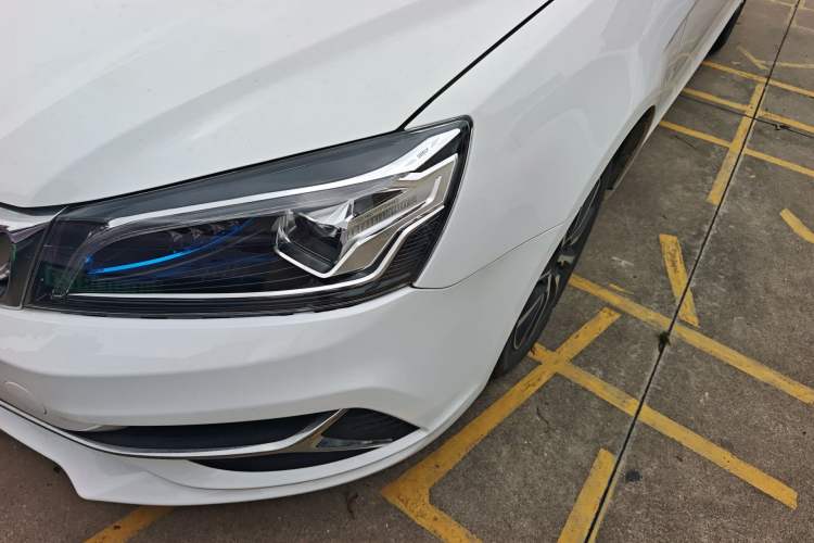 Used Geely Auto Emgrand 2019 Leading Edition 1.5L CVT Upward-Connected Model China VI Standard
