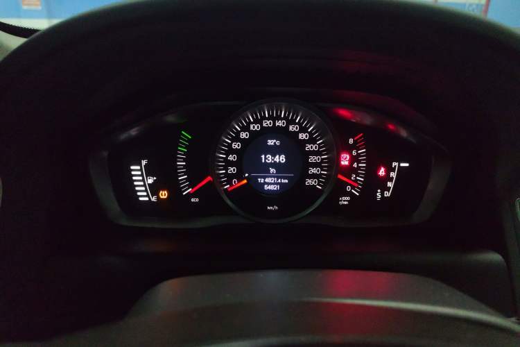 Used Volvo XC60 2015 T5 Smart Upgrade Model Instrument Cluster