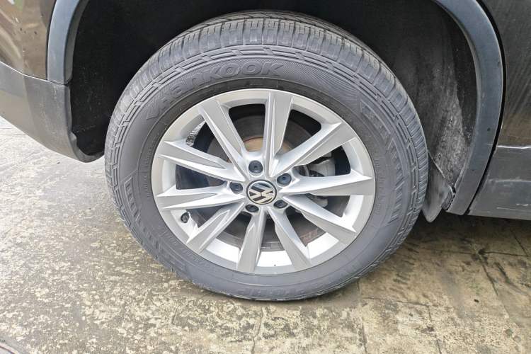 Used Volkswagen Tiguan L 2017 300TSI Automatic Two-Wheel Drive Silk Road Luxury Edition