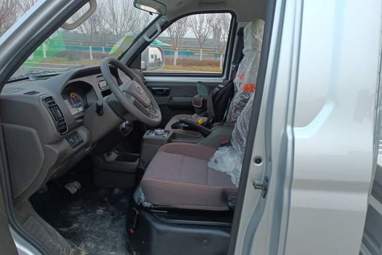 Used Ruichi EC71 2024 EC71L Cargo Pioneer I Model 41.85 kWh