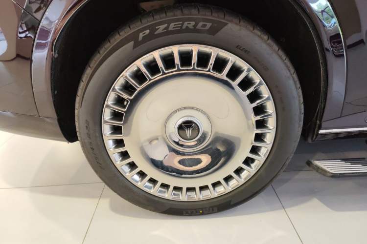 Used VOYAH Titan 2026 Model Max+ Right Rear Wheel Hub