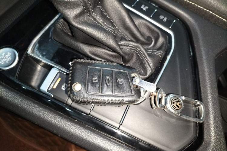 Used Volkswagen Tiguan L 2022 330TSI Automatic Two-Wheel Drive R-Line Enhanced Edition
