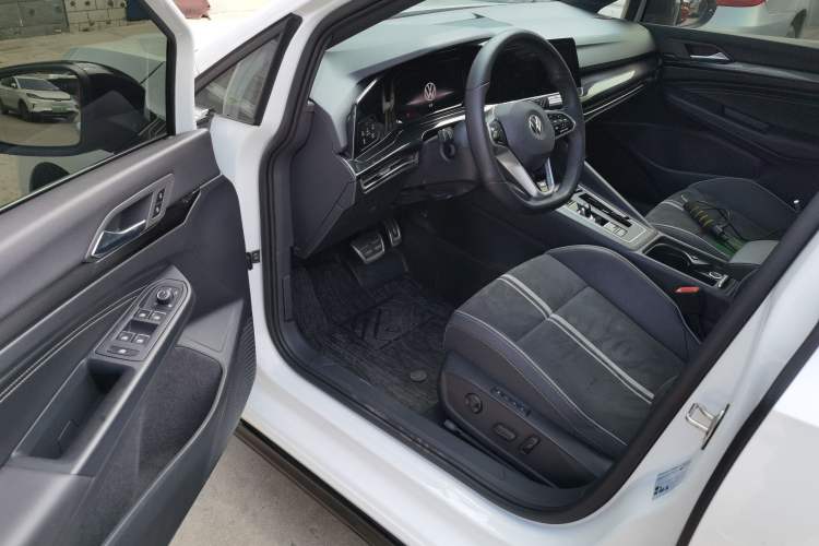 Used Volkswagen Golf 2021 280TSI DSG R-Line Driver Seat