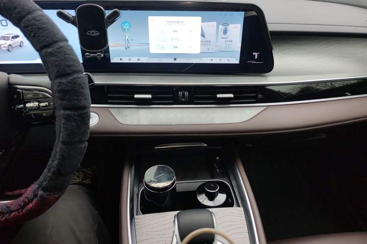 Used Chery Tiggo 8 PRO 2024 Champion Edition 290T Two-Wheel Drive Peak Version 5 Seats