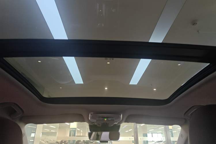Used Hongqi H5 2023 2.0T Automatic Smart Connect Flagship Edition Headliner