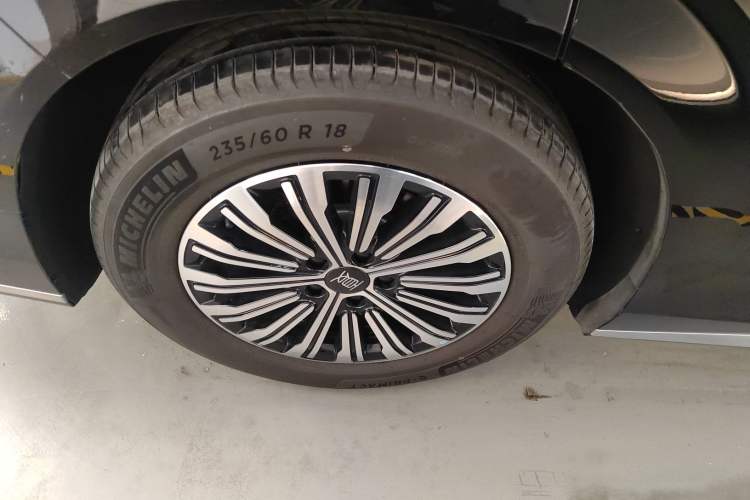 Used BYD Xia 2025 DM-i 1.5T 180km Excellence Model
