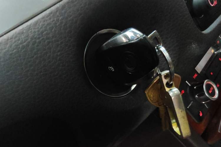 Used Volkswagen Touareg 2011 3.0 TSI Comfort Version
