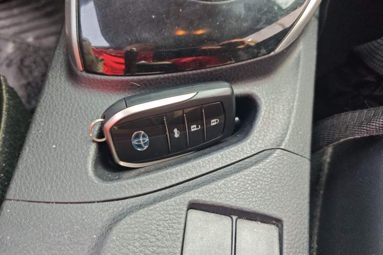 Used Toyota Corolla 2016 Dual-Engine 1.8L E-CVT Elite Edition