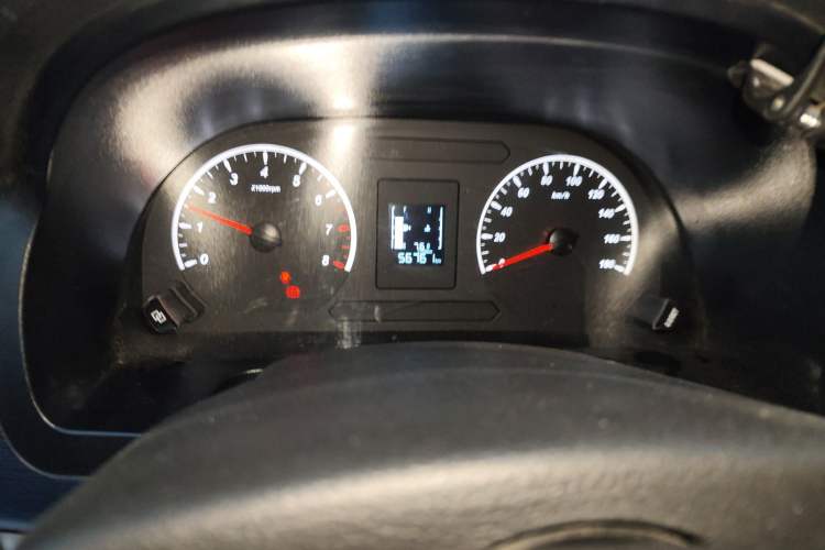 Used FORTHING Lingzhi 2023 M5L 1.6L Base Model 7 Seats
