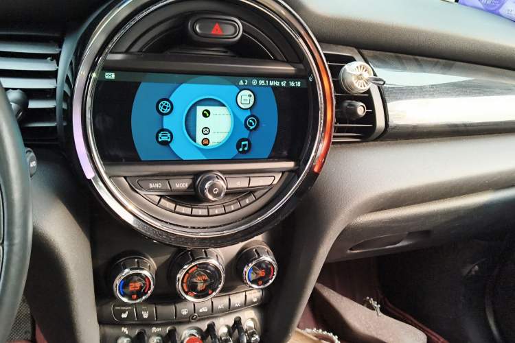 Used MINI 2018 1.5T COOPER Artist