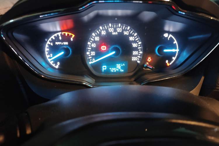 Used Ford Escort 2015 1.5L Automatic Fashion Model