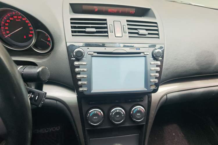 Used Mazda 6 2012 2.0L Automatic Elite Edition Audio And AC Panel