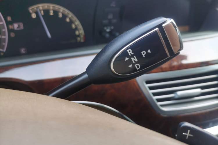 Used Mercedes-Benz S-Class 2008 S 350 L 4MATIC Gear Lever