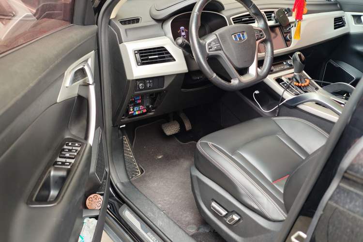 Used Geely Auto Emgrand X7 Sport 2018 Revised Version 1.8TD Automatic Two-Wheel Drive Smart Connectivity 4G-Enabled Edition