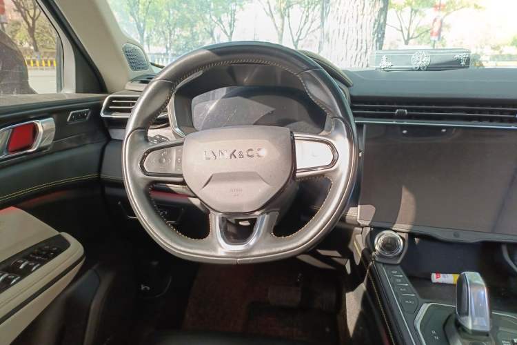 Used Lynk & Co 05 2020 2.0TD Two-Wheel Drive Shine Halo