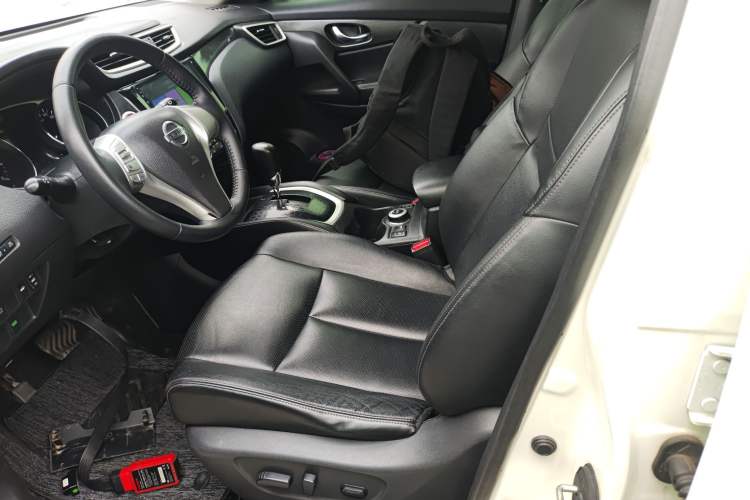 Used Nissan X-Trail 2016 2.5L CVT Sport Edition 4WD Left Front Seat