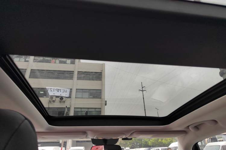 Used Jeep Renegade 2017 180T Automatic High-Energy Version Headliner