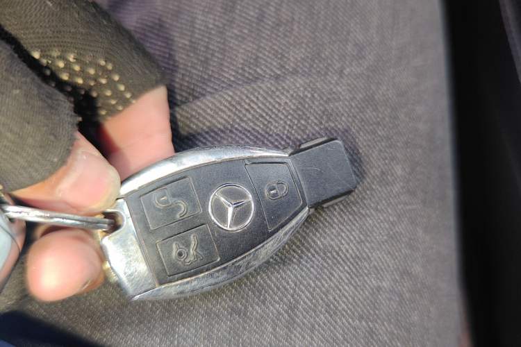 Used Mercedes-Benz GLC 2019 GLC 260 L 4MATIC Dynamic Model Vehicle Key