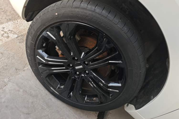 Used Wey VV5 2017 2.0T Flagship Edition Left Front Wheel Hub