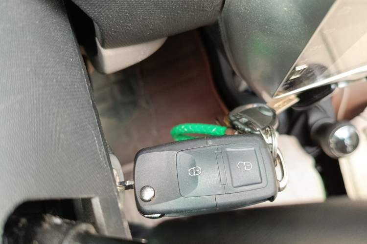 Used JMEV E200L 2020 E200L Standard Model (302 KM)
